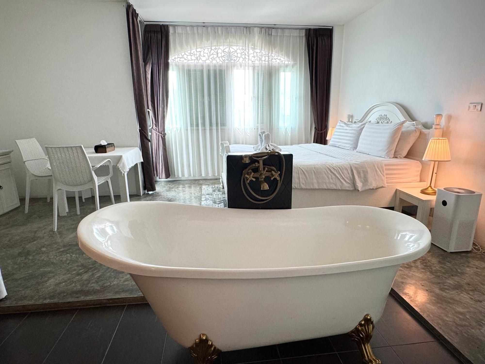 Nidhra Lanna Hotel Chiang Mai Luaran gambar