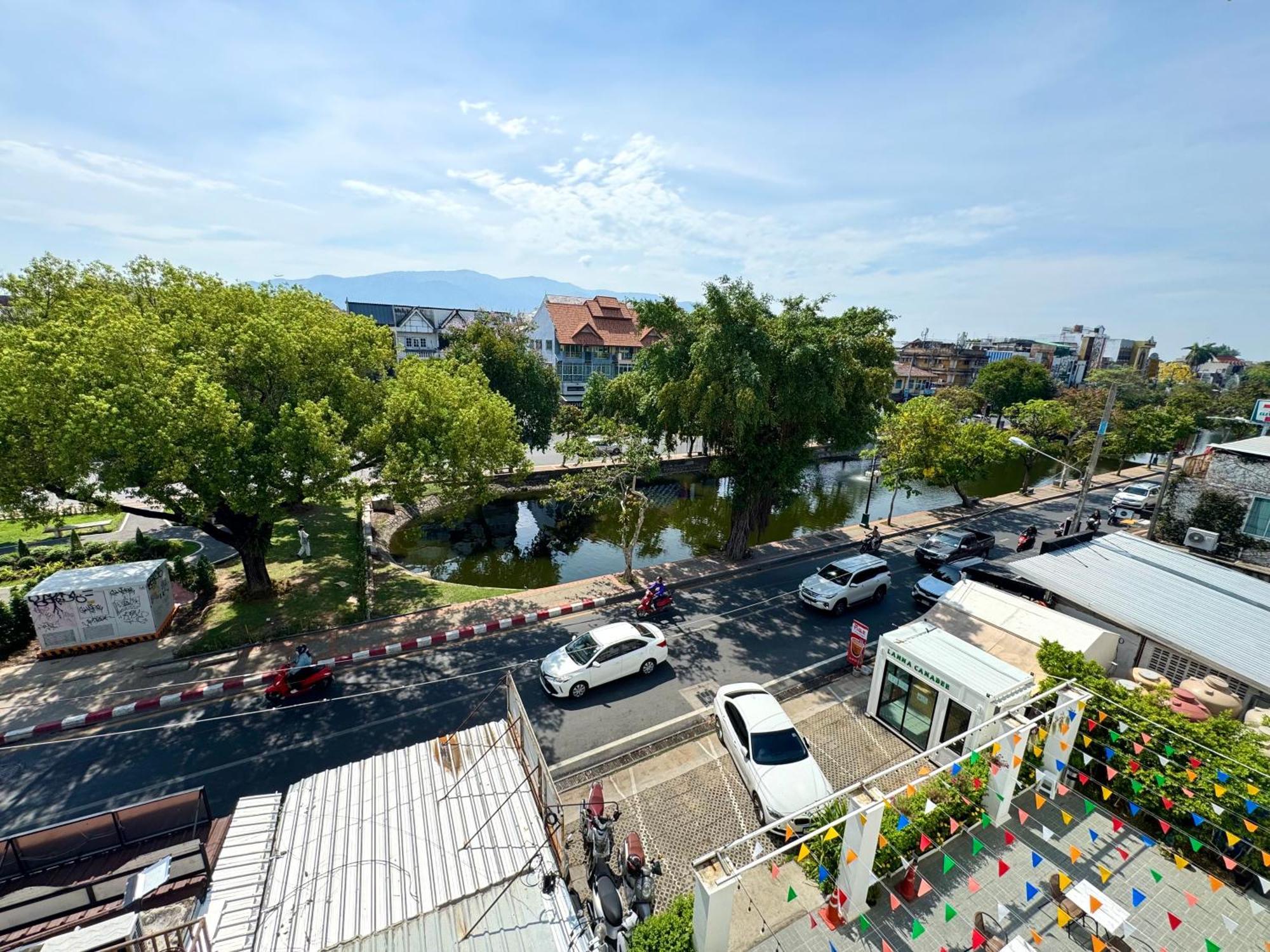 Nidhra Lanna Hotel Chiang Mai Luaran gambar